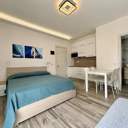 Elda Apartment *
